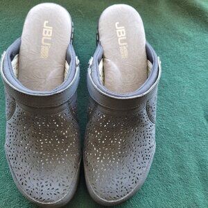 JBU Perforated Rosie Clogs - Navy Blue - Size 8.5W - Excellent Used Condition